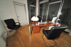 website.aerzte-g-praxis-sprechzimmer-03